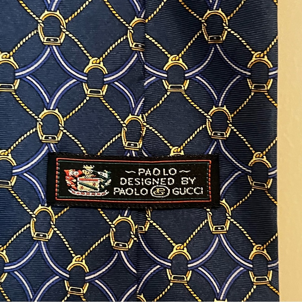 Men’s vintage Tie designed by Paola Gucci 100% silk made in Italy